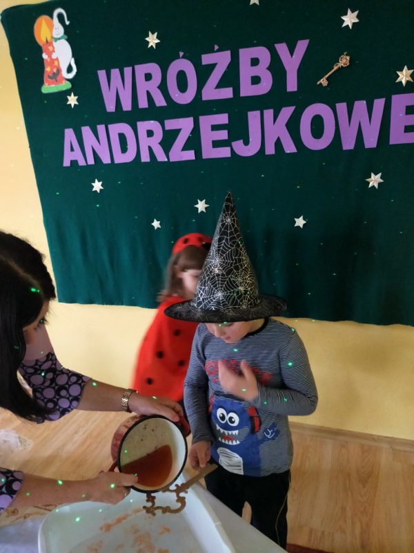 Wróż Andrzeju czarodzieju- wszystkich dzieci dobrodzieju