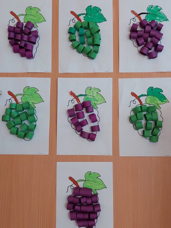Winogrono - wyklejanie kółeczkami z papieru kolorowego