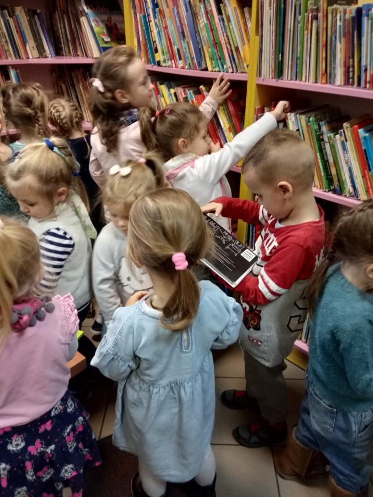 Wycieczka do biblioteki