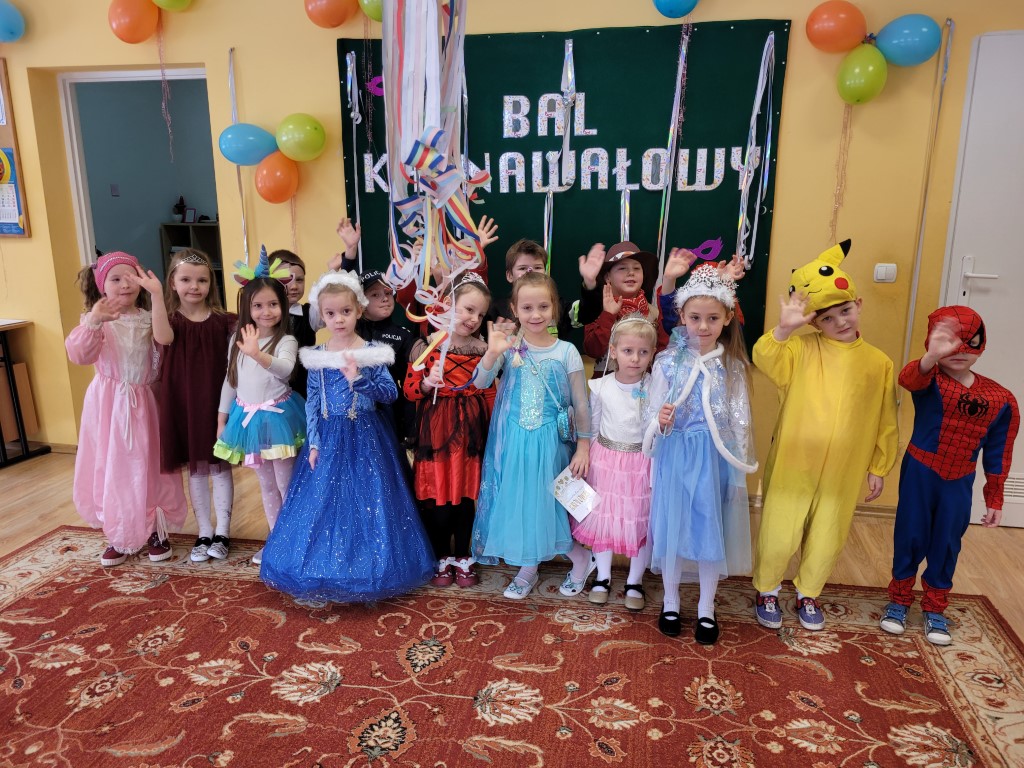 Bal karnawałowy