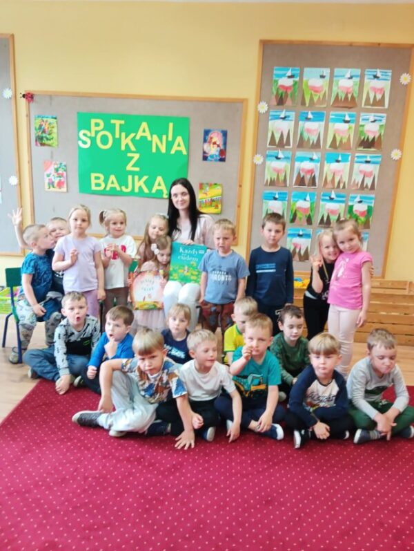 Spotkania z bajką - czytanie przez mamę Dianki