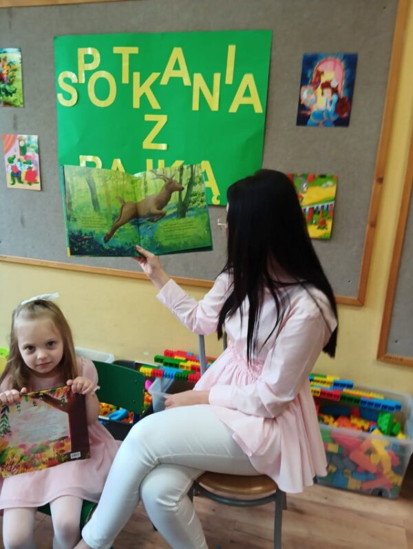 Spotkania z bajką - czytanie przez mamę Dianki
